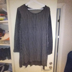 Gudrun Sjödén tunika stl XL som ny - Jättefin 