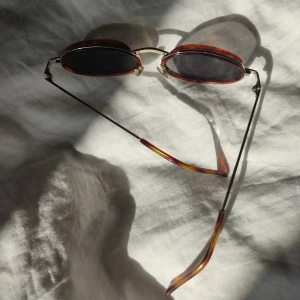 Vintage Solglasögon - Supersnygga vintage solglasögon i fint skick!