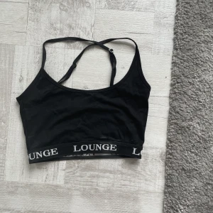 Lounge Linne - Säljer då de tyvärr va för litet för mig med D kupa