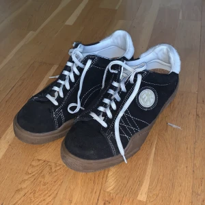 Eytys wave skor - Lagom använda och väldigt sköna. Perfekt för dig som vill få respekt på stan