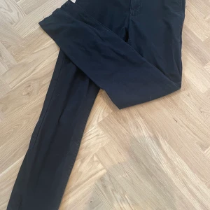 Svarta Byxor  - Köpt från these glory days i gallerian 