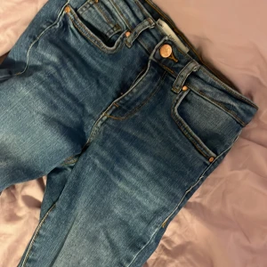 Jeans - Ganska skinny, low waist. Jättefina faktiskt!