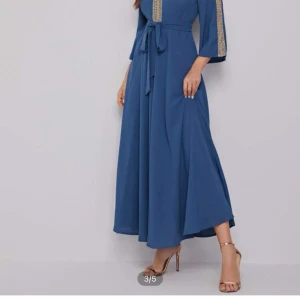 Blå klänning - Aldrig använd! Blå klänning , ser exakt ut som på bilden.kostade 239kr