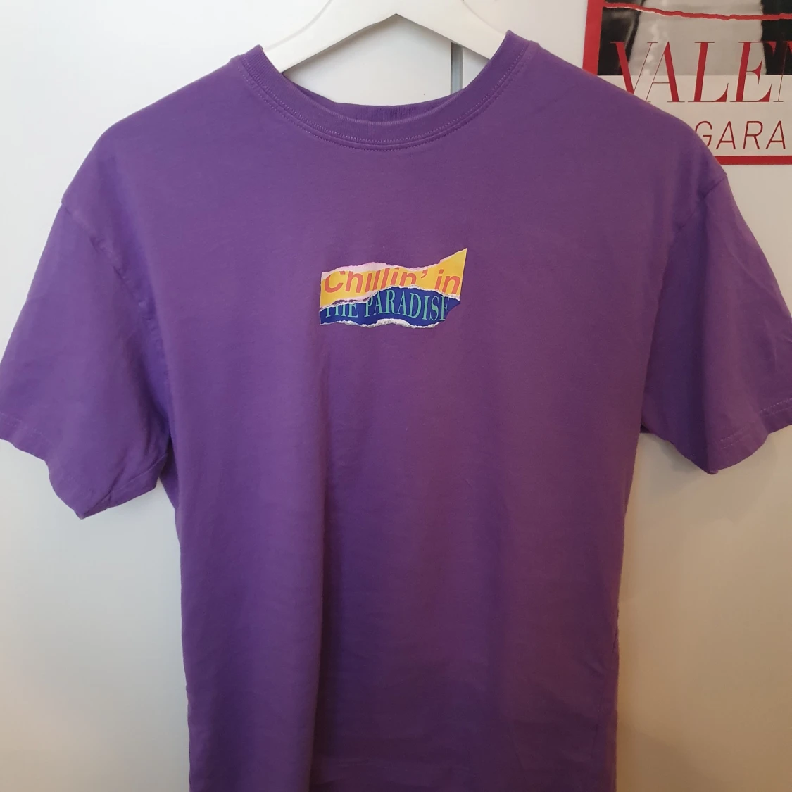 Lila Pull&Bear t-shirt med print på ryggen - 90