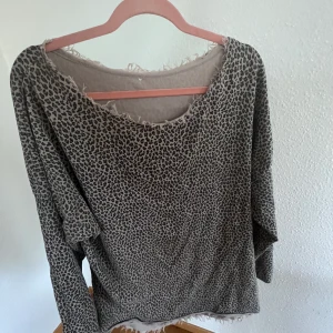 Leopard oversized top - Cotton + elastase  Oversized for size S and M 