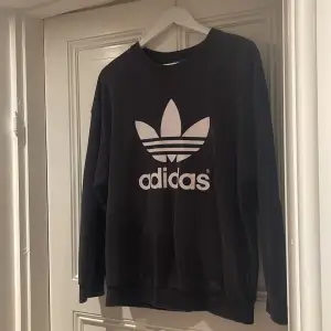 Adidas sweatshirt, storlek S, 100kr+frakt