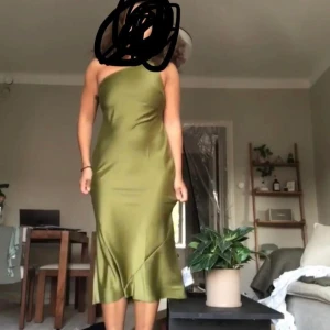 Klänning från asos - Fin klänning använd endast en gång 🌸 