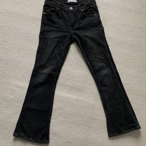 Zara jeans - Jätte fina jeans svarta jeans från zara i bra skick.