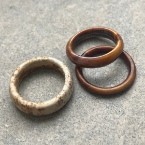 Ringar i sten - Kan posta för 13 annars hämtas de på Gärdet. :)