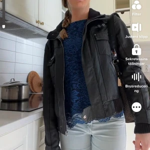 Skinnjacka  - Jättecool, skön, inga defekter, unik, bra kvalitet.