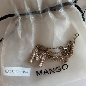 India öronhängen:150 kr-äkta silver  Mango halsband:60 kr Snäck halsband/armband:25 kr