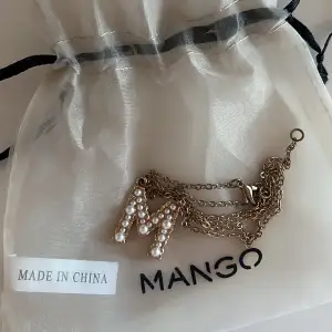 India öronhängen:150 kr-äkta silver  Mango halsband:60 kr Snäck halsband/armband:25 kr