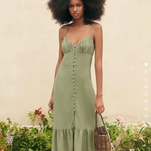 Klänning zara  - Slutsåld klänning från zara. Strl. M med justerbara axelband