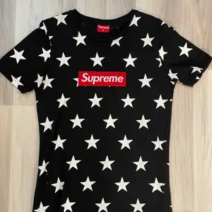 Supreme T-shirts som aldrig kommit till andvändning, A kopia 