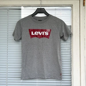 Levis t-shirt  - Levi’s t-shirt, givetvis äkta. Barnstrl, strl: 152 