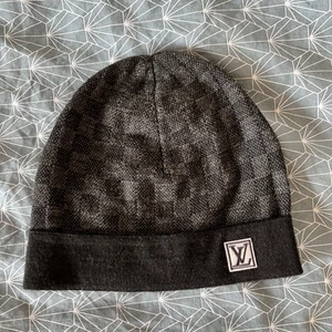 Louis Vuitton Mössa - Nyskick