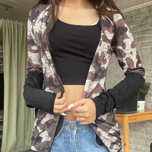 Leopard print military print jumper  - It’s almost new, never really wore it. Pants are included in the next ad. 