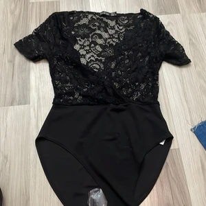 Body tröja  - Oanvänd. Köpte den från Boohoo size passar för både S och XS