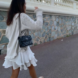 Kurt geiger väska  - Intressekoll på min fina Kurt geiger väska. Den är använd men finns inga slitningar som syns. Skriv privat vid intresse, frågor eller fler bilder🤗