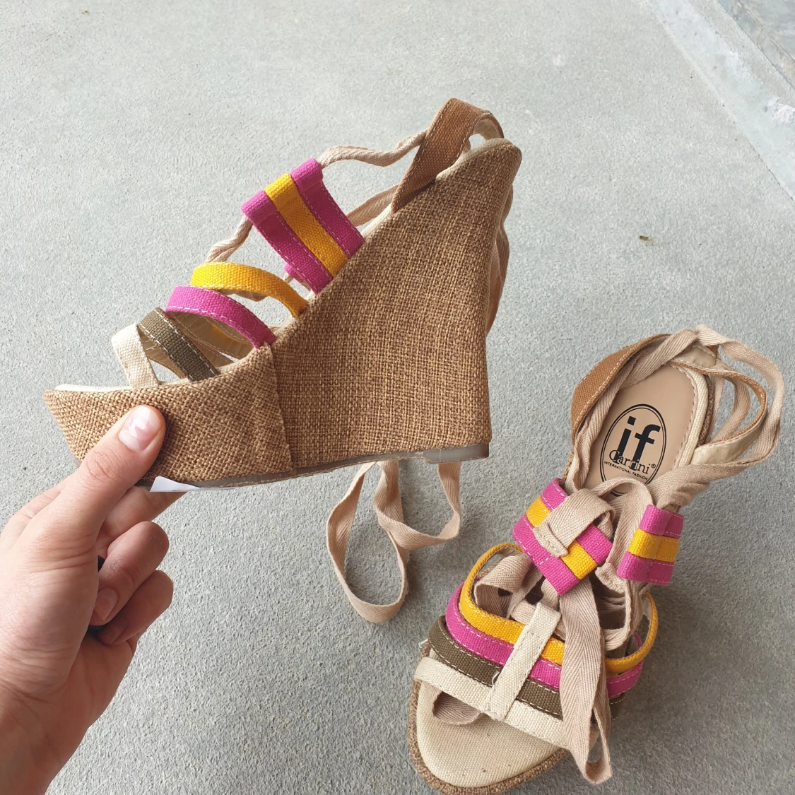 Fun and colorful vintage Size 39 wedges, only tried on indoors - 90