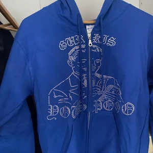 GURKIS X YOUSPOOO BLUE ZIP HOODIE strl M - Såld