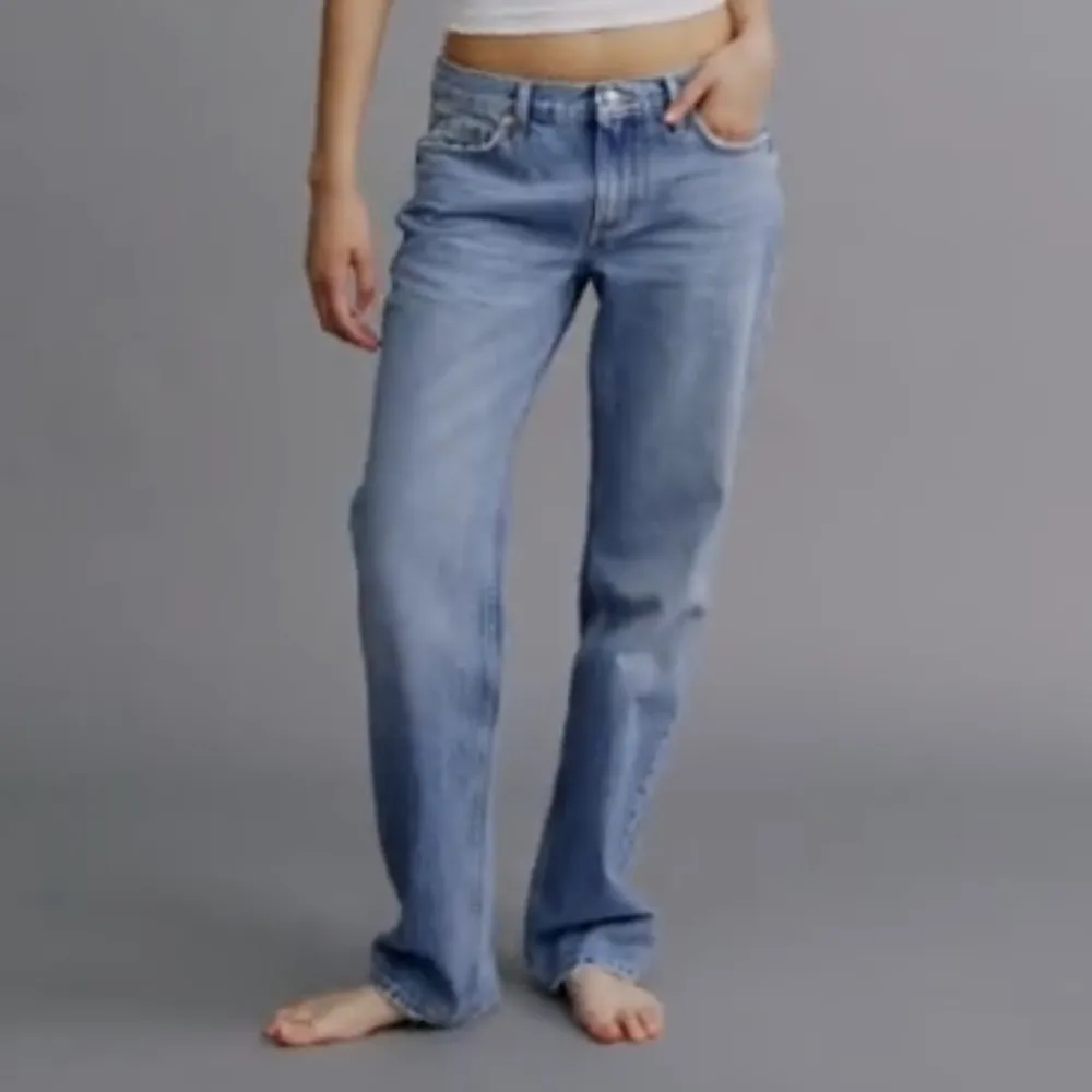Nyinköpta Gina jeans så för tillfället är slut på deras hemsida. . Jeans & Byxor.