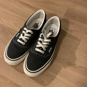 Nya Vans - Använda 1 ggr.