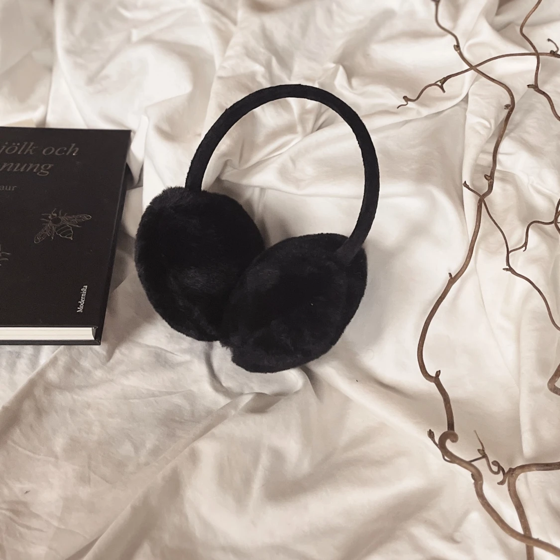 Black ”puffs” - 90