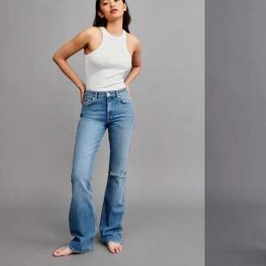 Superfina jeans från Gina, använda ett fåtal gånger! Säljer då jag råkade köpa fel storlek:/