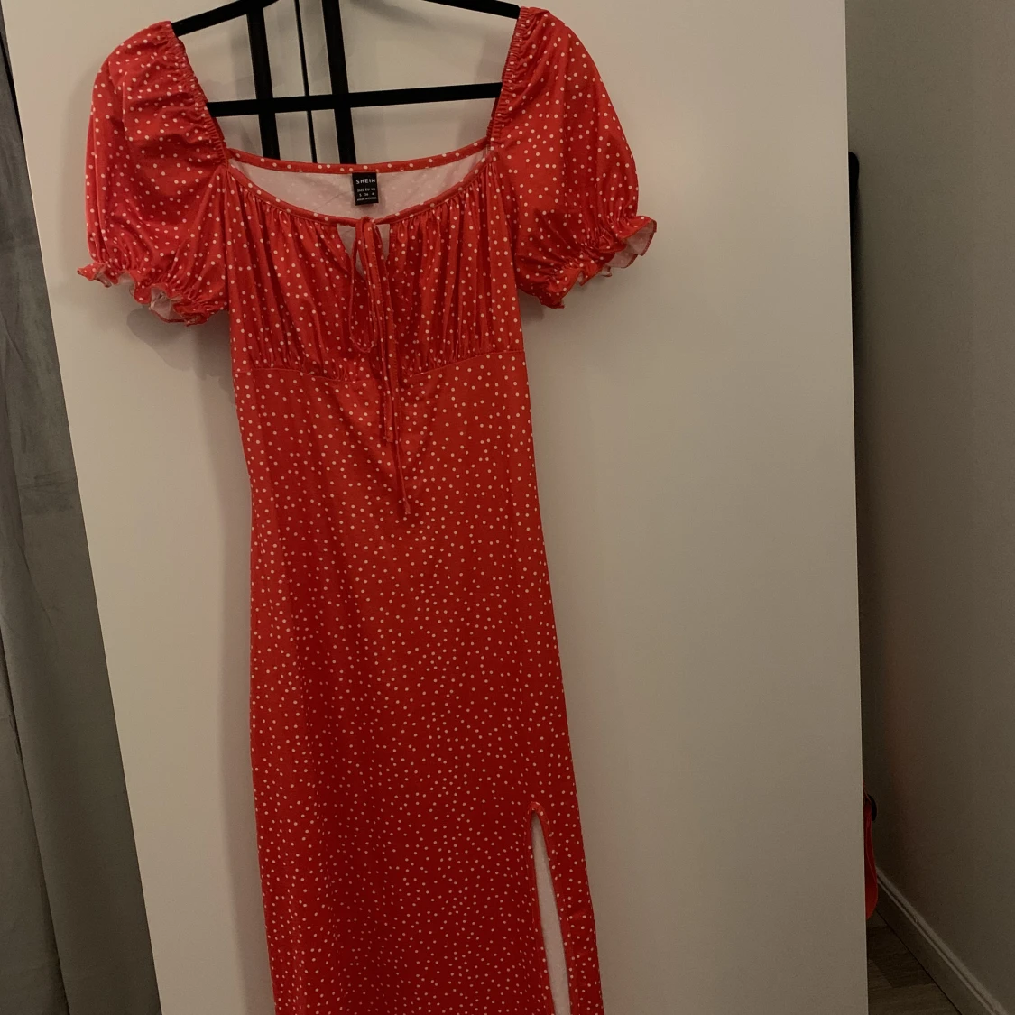 Prickig klänning 🧡❤️ - 91