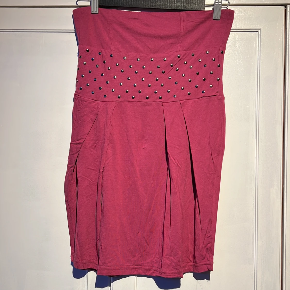 Rosa klänning med silver detaljer