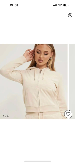 Helt ny juicy couture jacka! - Säljer denna jackan / tröjan från juicy couture! Helt ny med lappen kvar!!❤️