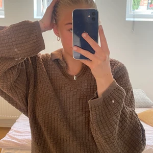 Stickad träja - Brun stickad tröja 