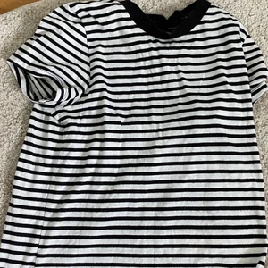 tshirt - Randig tshirt från hm, s🌸