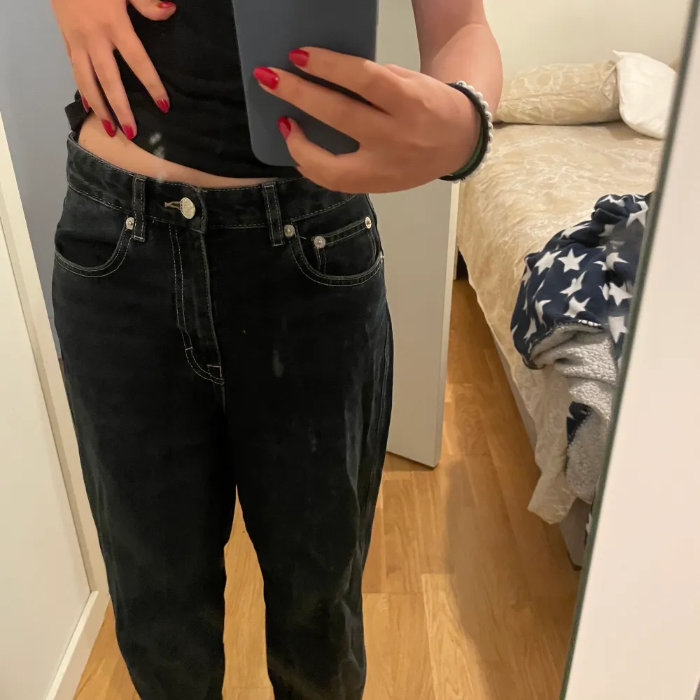 Baggy jeans köpta på pull and bear men ej tillgängliga längre originalpris -400 . Jeans & Byxor.