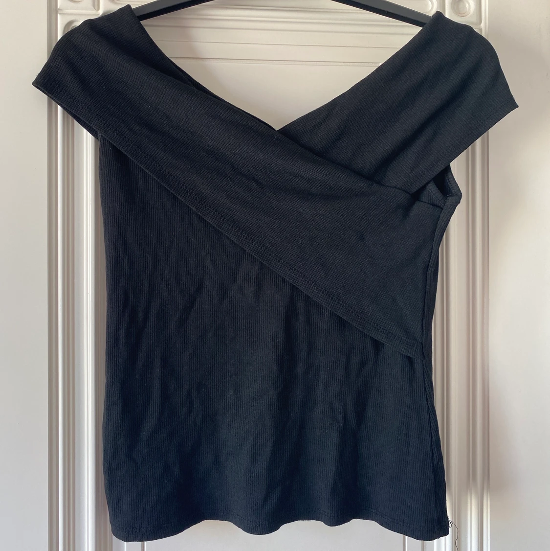 Svart ribbad topp - 91