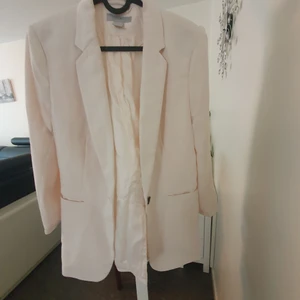 Kavaj  - Ny kavaj passar alla årstider. 