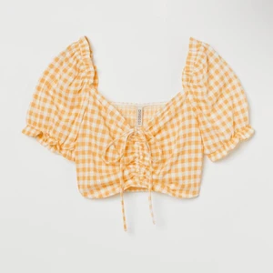 rutig crop top - orange rutig cropptopp med snöre, använd 2 gnr🤍