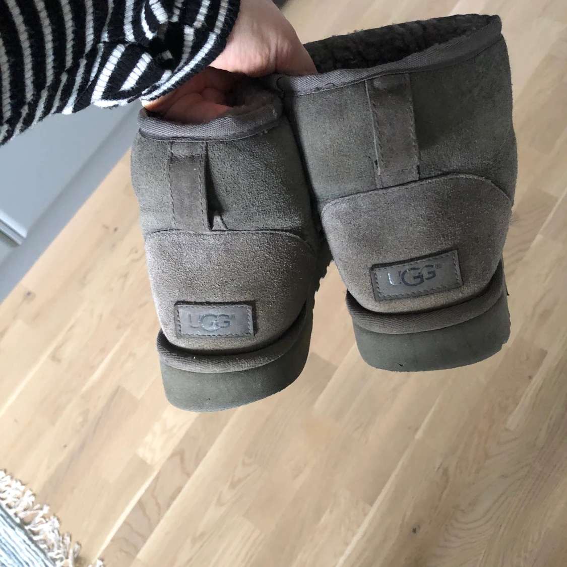 Uggs  - 90