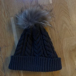 Mössa  - Brun