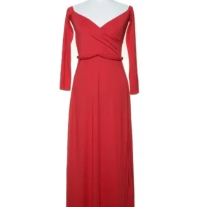 Julklänning. Strl S/M - Om du är 170-180cm lång och vill ha en klänning som når golvet även med klackskor så är detta den rätta klänningen för dig.  Omlottslits på sidorna. Siliconrand i urringningen för att sitta fint kvar på bysten.  Trekvartsärm för mer elegant stil. 