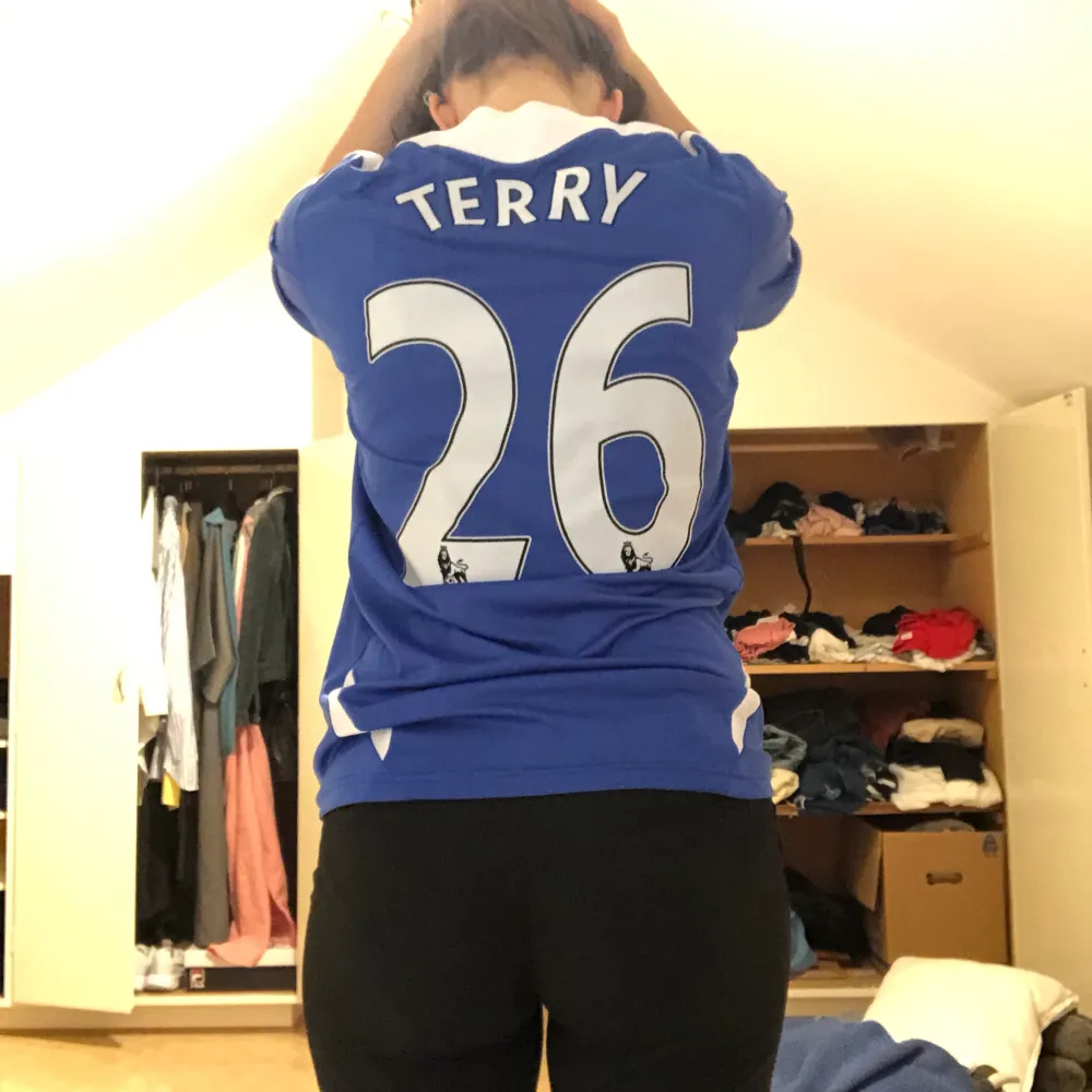 För dig som vill ge bort den perfekta presenten till ett Chelsea-fan - är i nyskick och unisex!. T-shirts.