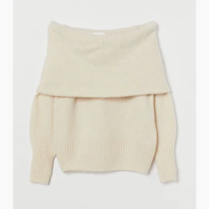 Off shoulder  - Fin vit stickad off shoulder tröja från hm, prislappen sitter kvar, storlek s