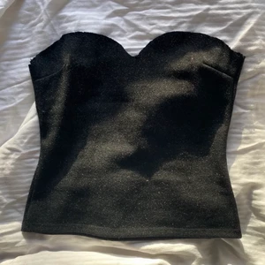 😍😍😍 - Glittrig svart topp jag sytt själv, stretchig så den passar XS-M😍 jag är en xs. BILLIG frakt! 