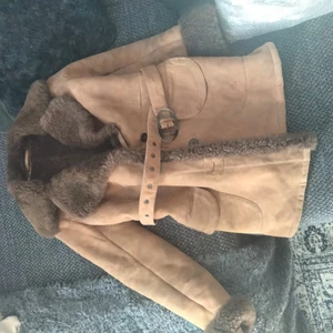 Storlek 36 - Kappa i mocka storlek 36