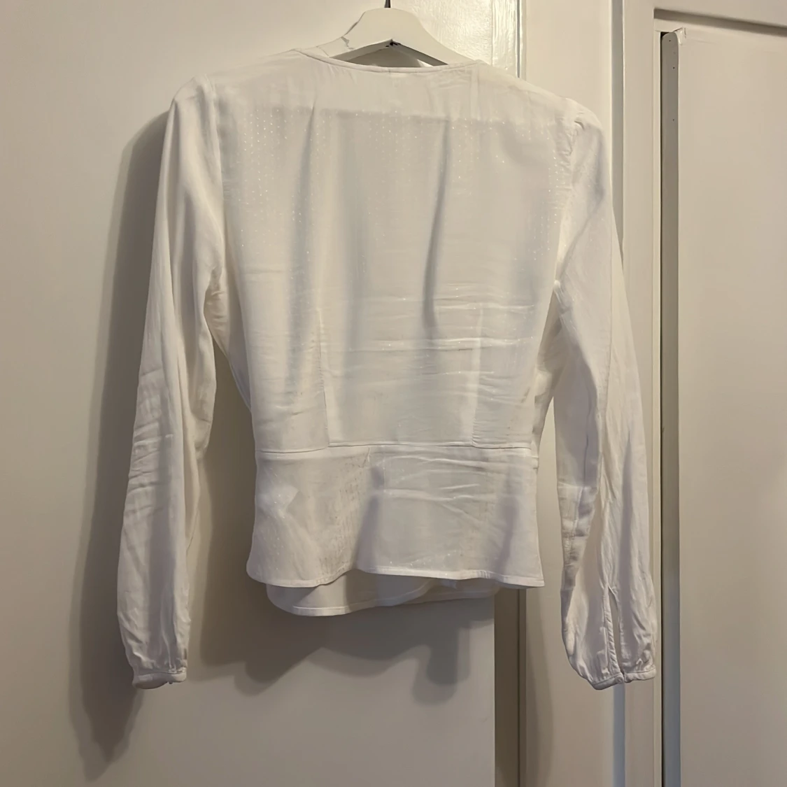 Jacuardvävd omlottblus, H&M stl. 36 - 90