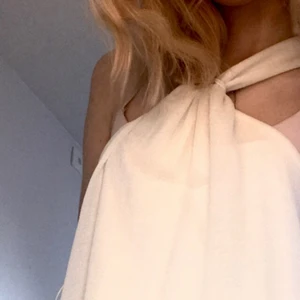 Zara Tröja🤍 - Super söt vit Zara Tröja.🤍Jättebra Skick! 🤍🤍🤍