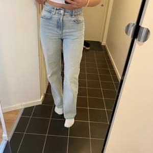 Jeans från Zara 300kr jag är 170cm