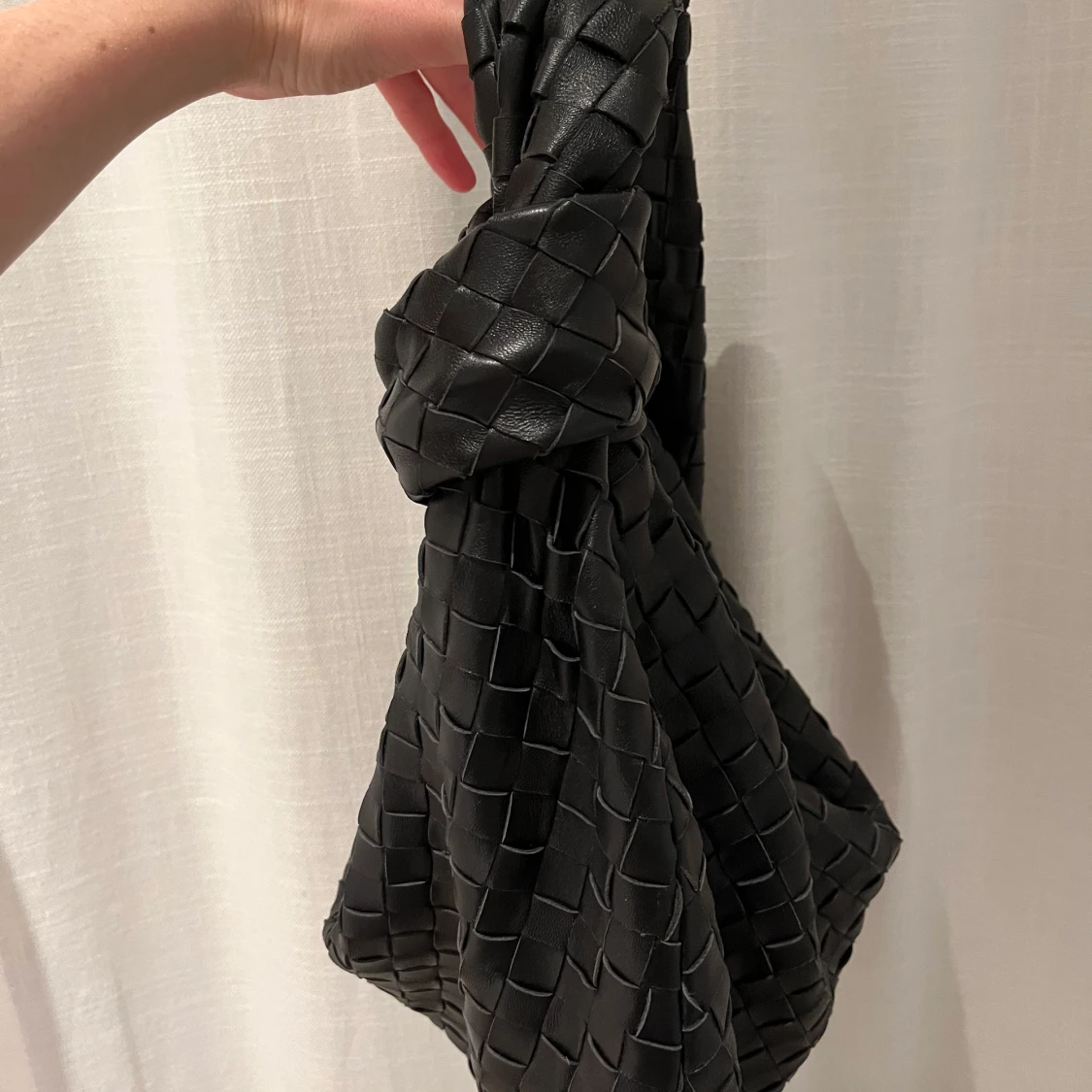 Svart väska i äkta läder - 90