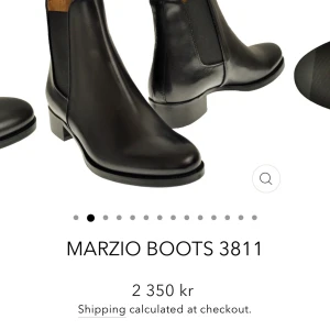 Marzio svarta  boots, Chelsea boots  - Svarta klassiska Chelsea boots läder svarta i stl 38. Använda 2 gånger och omklackade hos Bäckmans skomakeri så är redo att användas! Klassiska och funkar till allt, kommer aldrig gå ur tiden. Nypris 2350:- 
